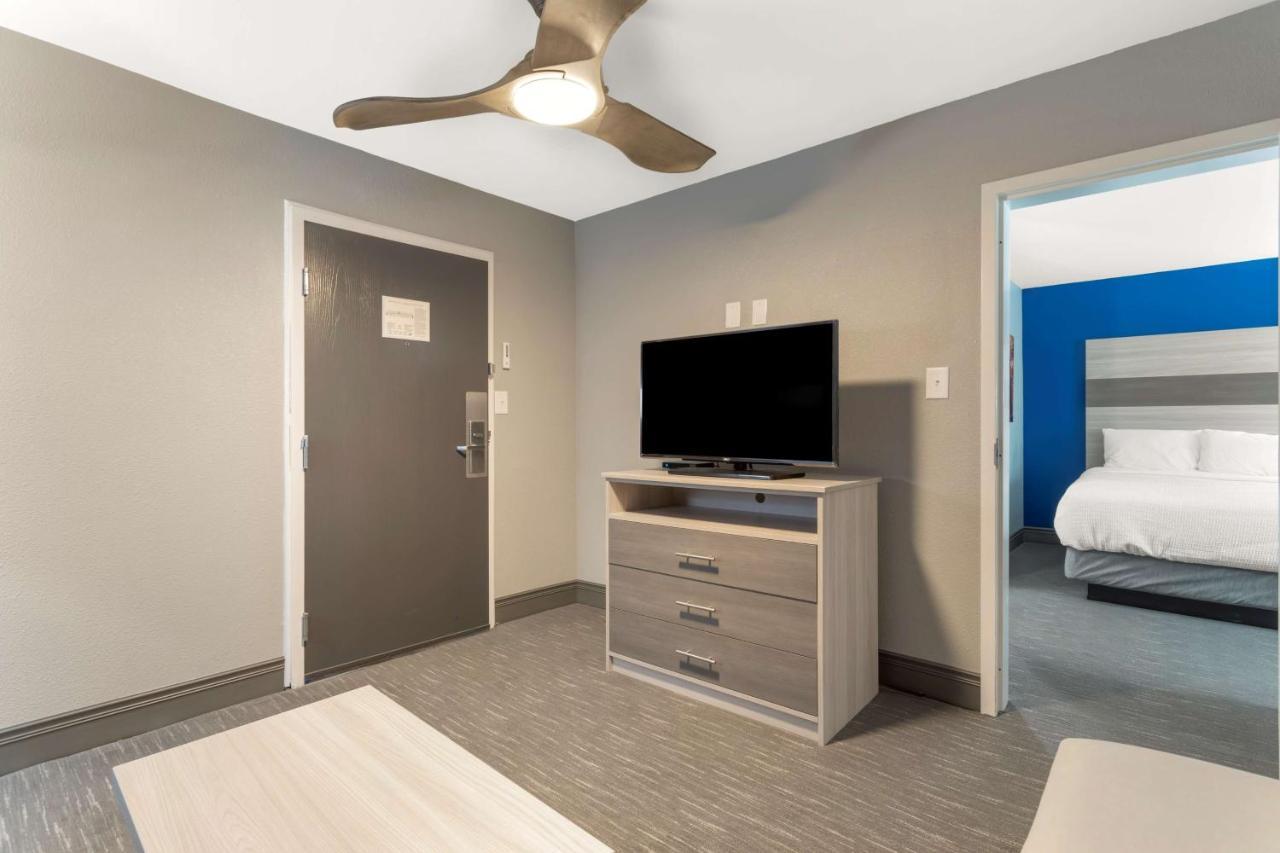 Best Western Plus Magnolia Inn & Suites Cleveland Exterior photo