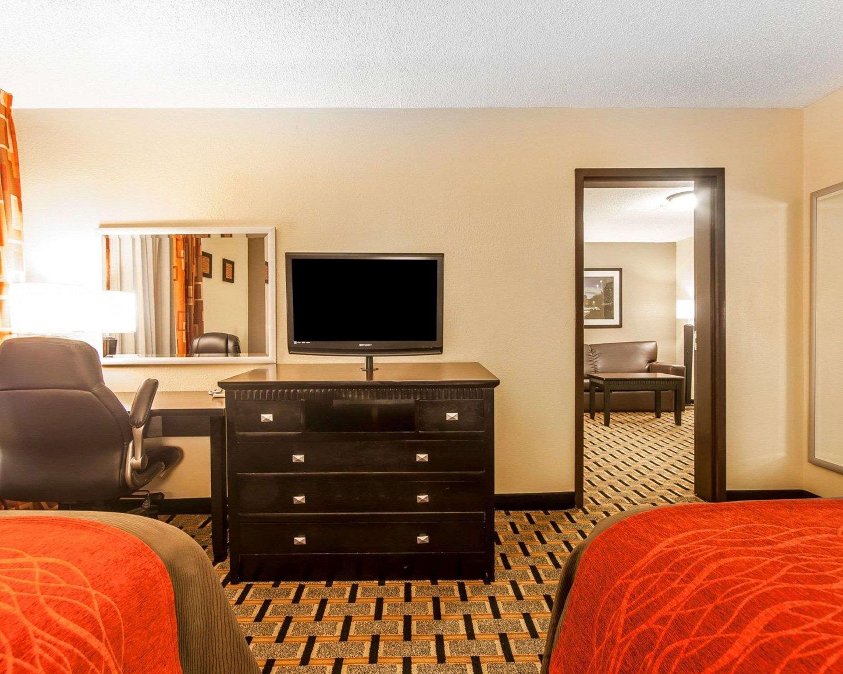Best Western Plus Magnolia Inn & Suites Cleveland Exterior photo